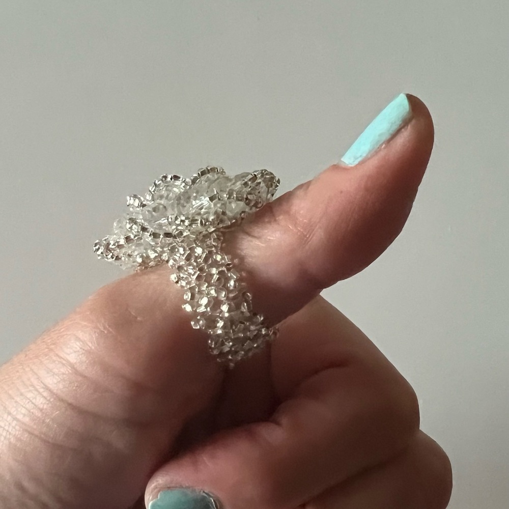 Women’s ring. - Picture 2 of 4